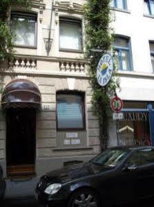 Hotel La Isla Cologne Exterior photo